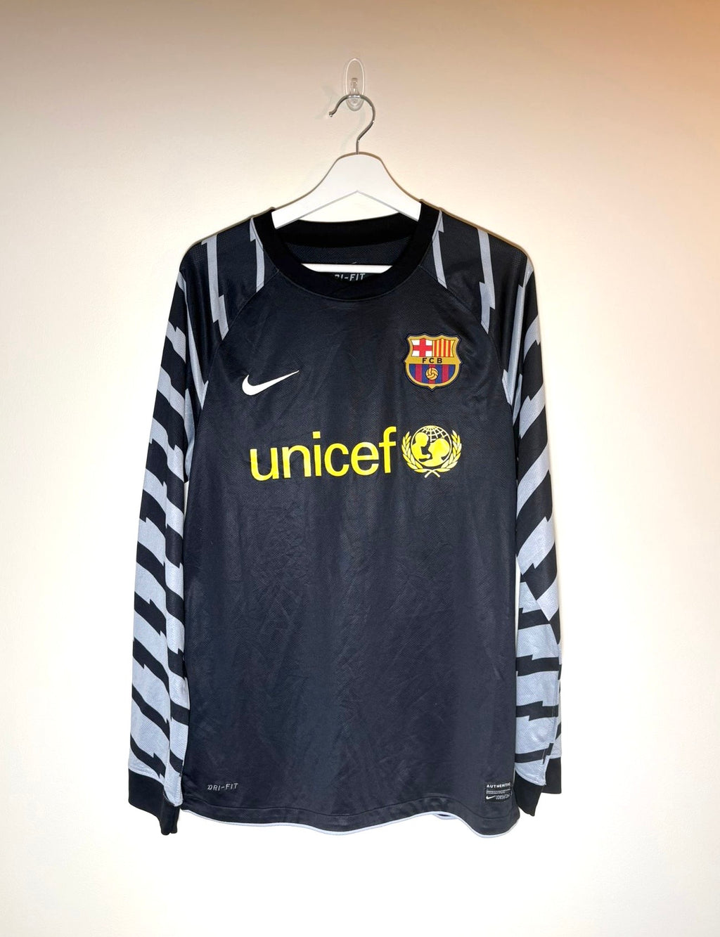 FC Barcelona 2010/11 Goalkeeper Shirt *V.VALDES* Medium (8/10)