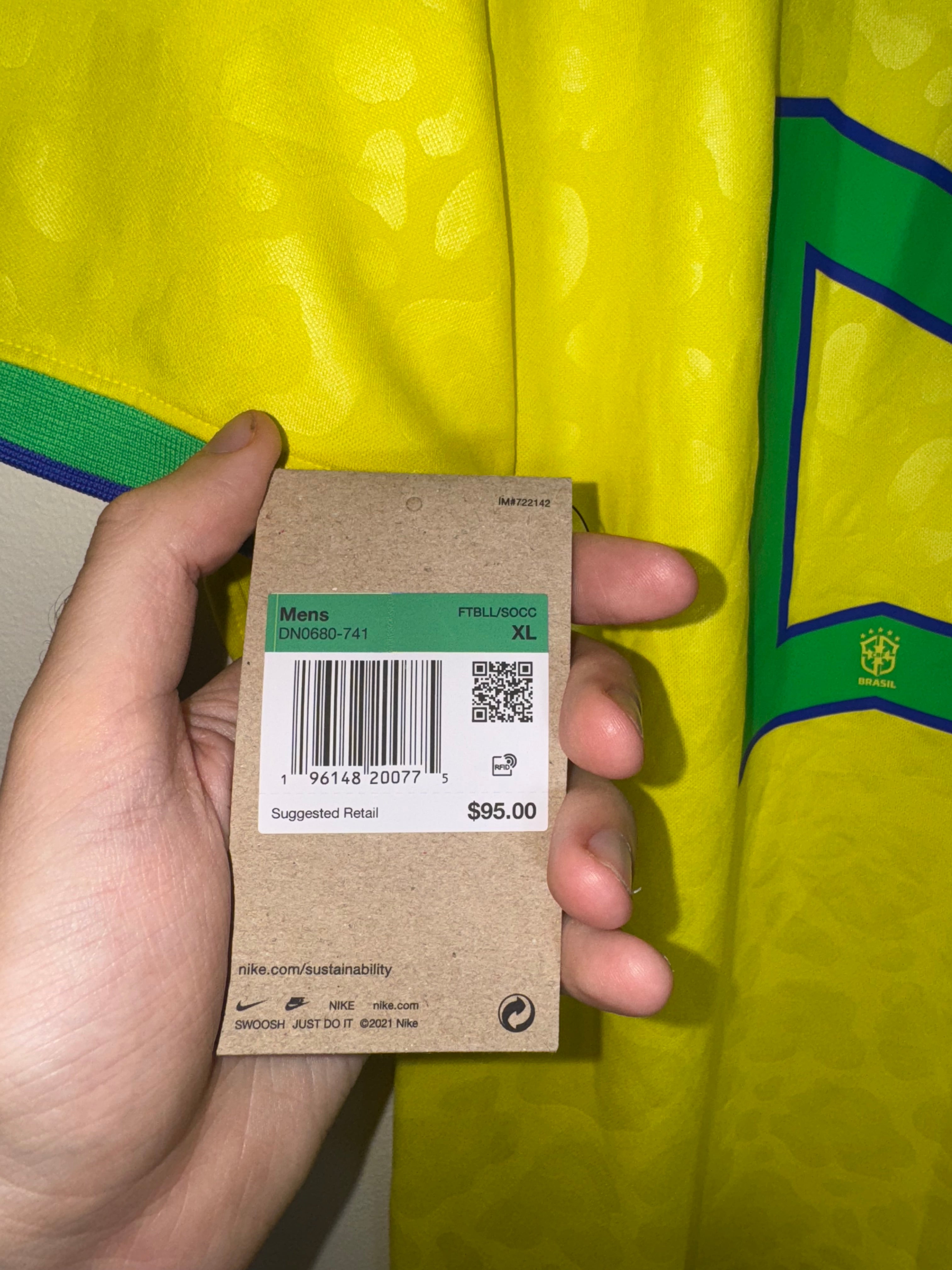 Brazil 2022/23 Home Football Shirt *VINI JR* XL