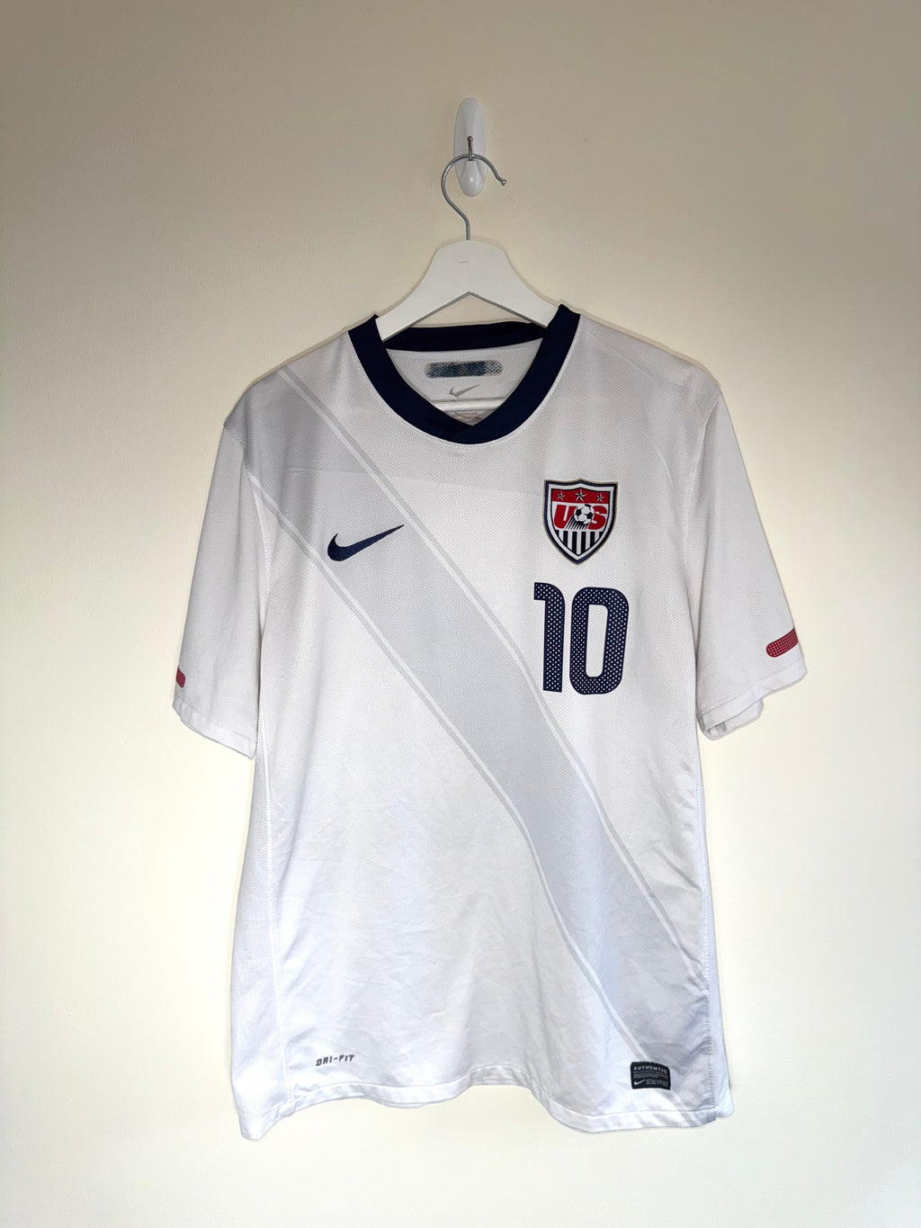 USA 2010/11 Home Shirt *DONAVON* Large (8.5/10)