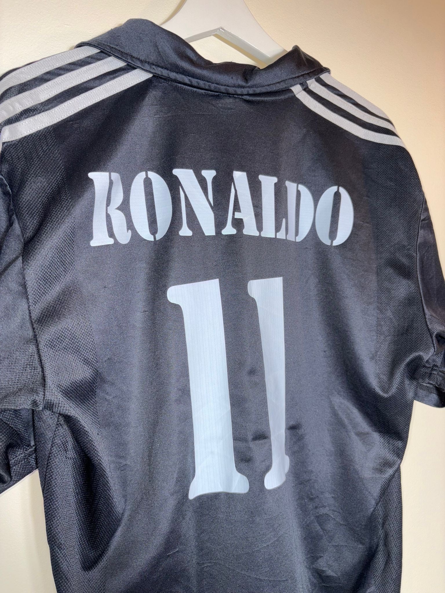 Real Madrid 2002/03 European Away Football Shirt *RONALDO* Medium