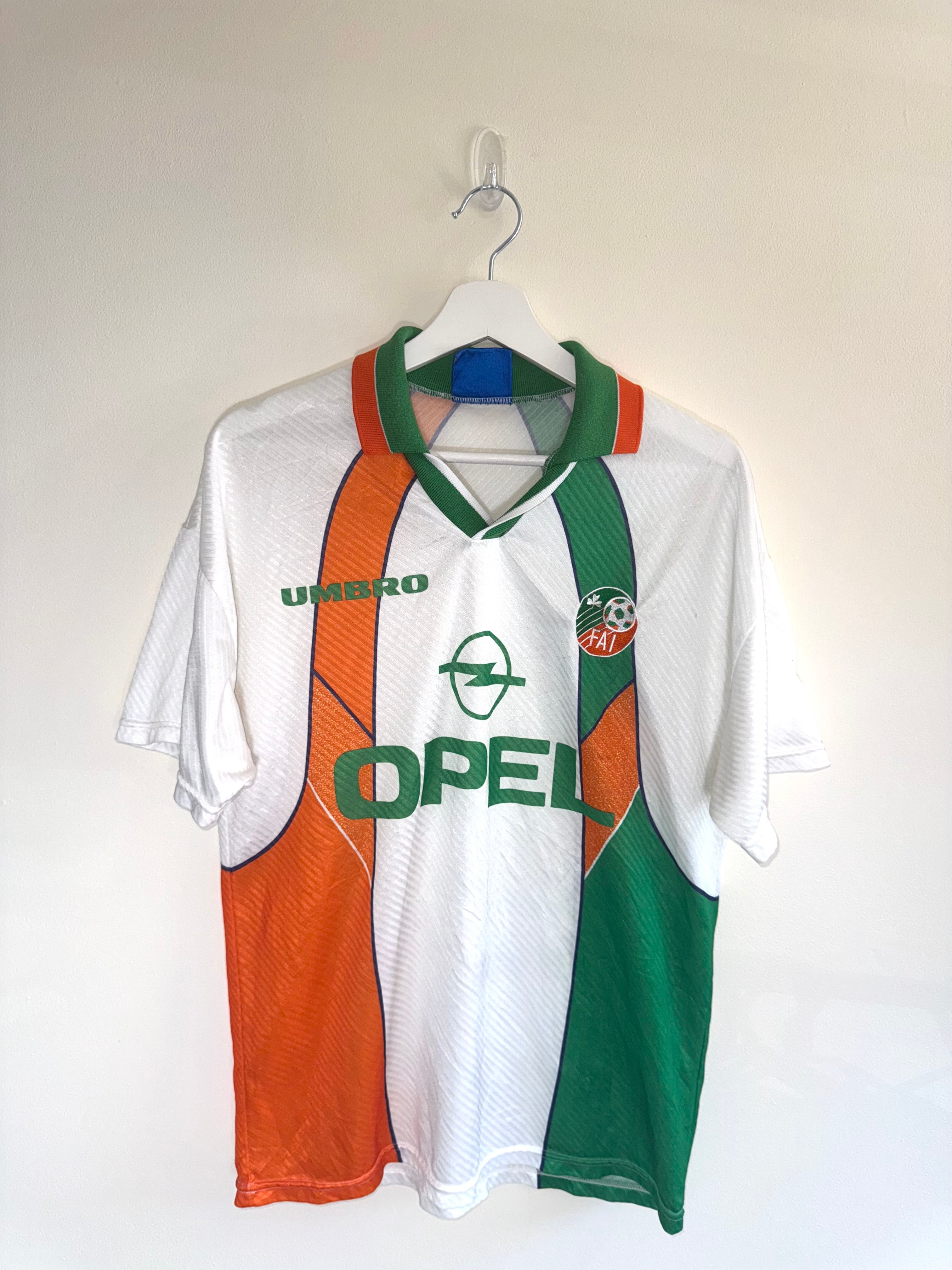 Republic of Ireland 1995/96 Away Shirt M (7.5/10)