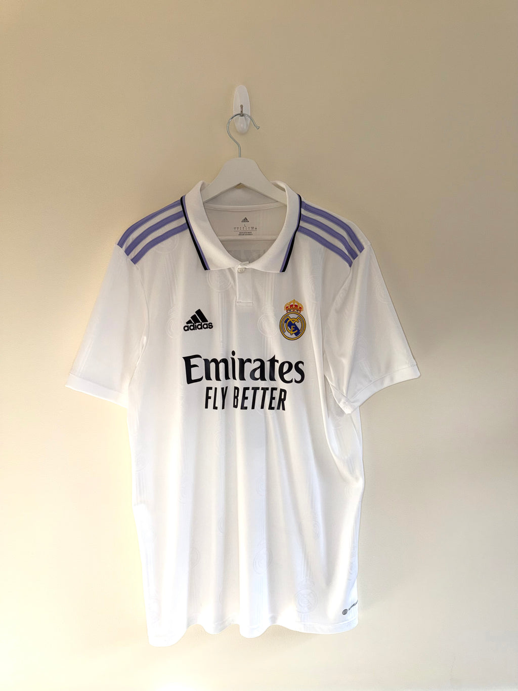 Real Madrid 2022/23 Home Shirt *BENZEMA* L