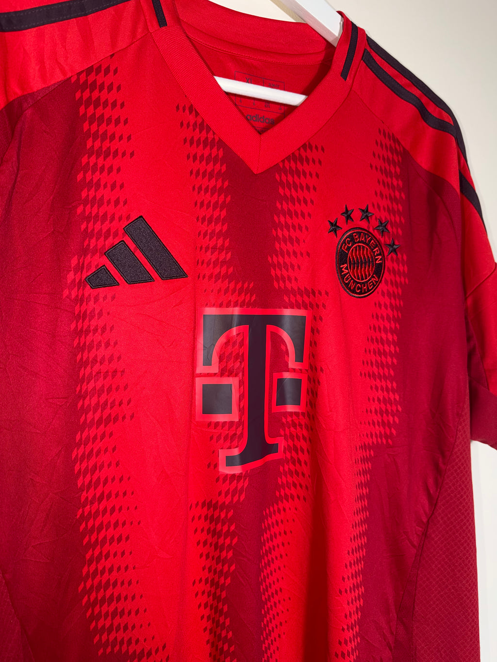 Bayern Munich 2024/25 Home Shirt *KANE* XL