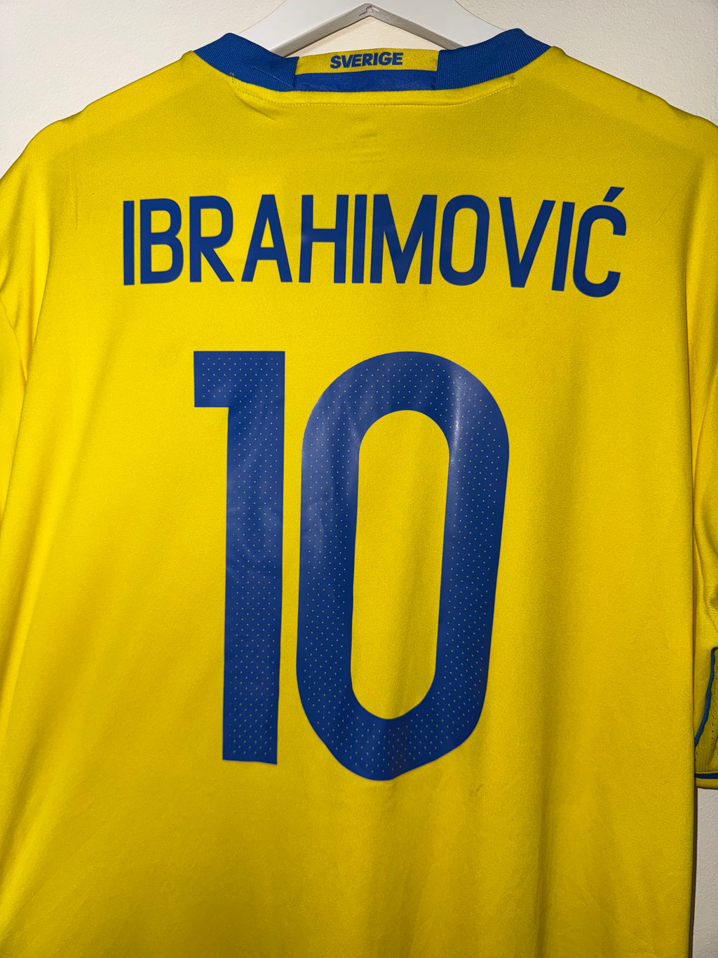 Sweden 2016/17 Home Shirt *IBRAHIMOVIC* XL