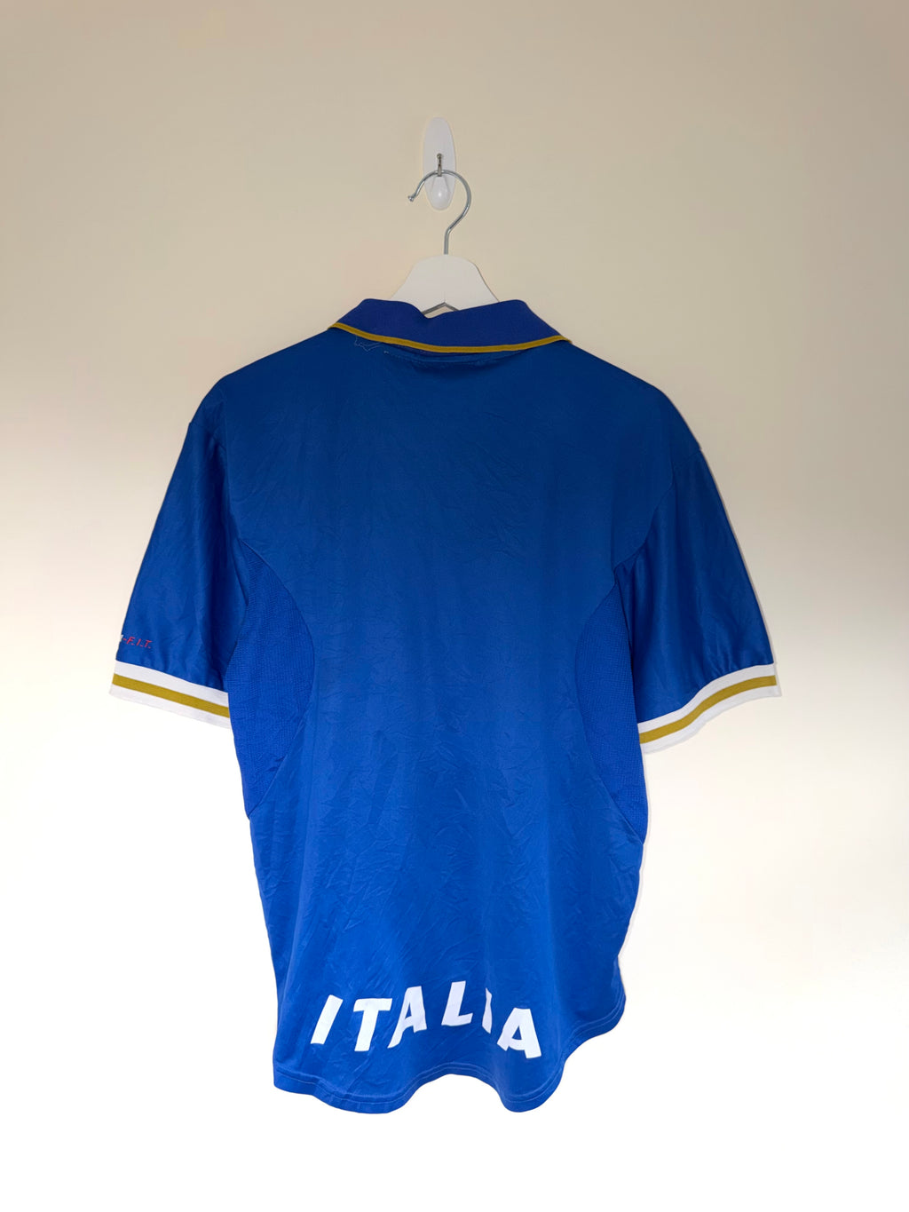 Italy 1996 Home Shirt M (7.5/10)