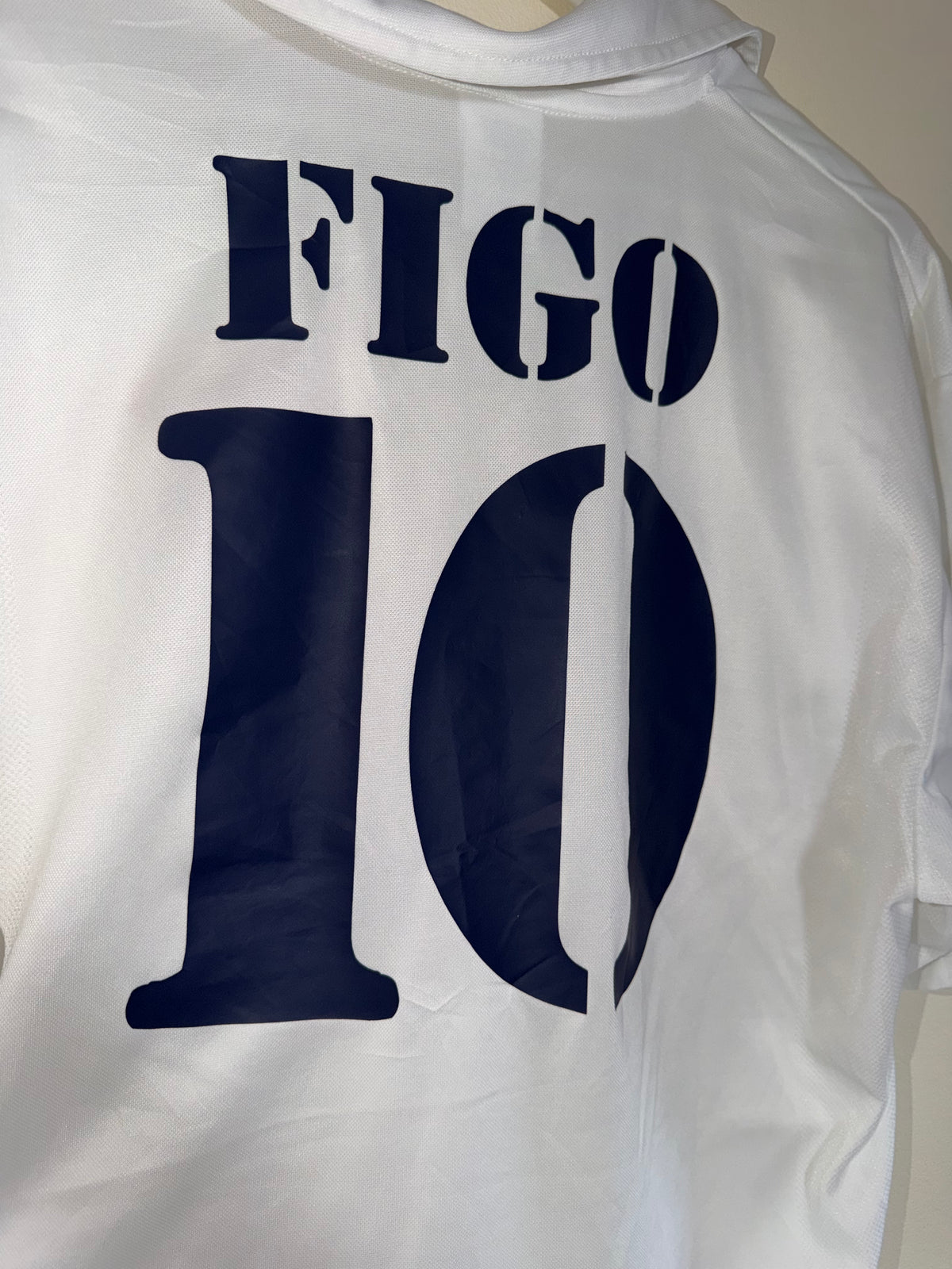 Real Madrid 2002/03 Home Shirt *FIGO* M