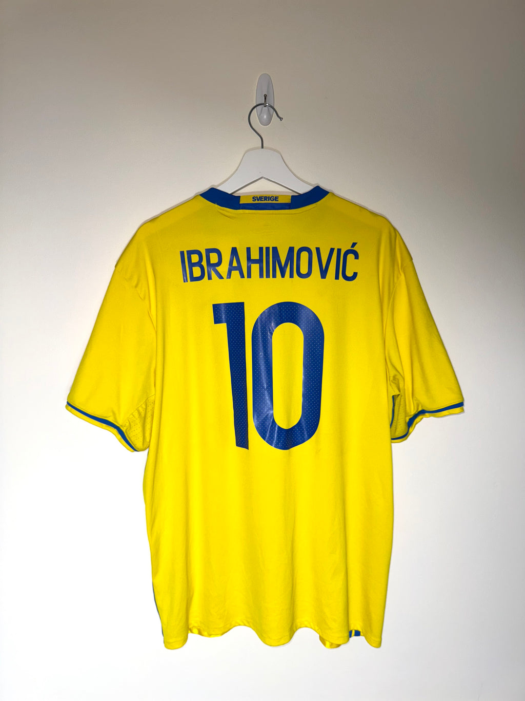 Sweden 2016/17 Home Shirt *IBRAHIMOVIC* XL