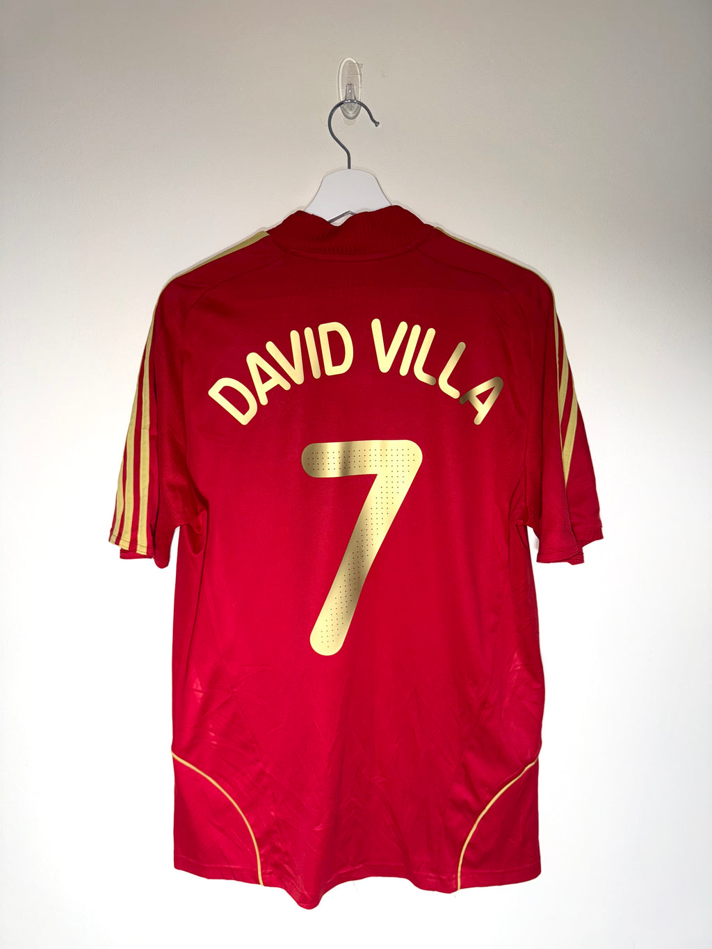 Spain 2008/10 Home Shirt *DAVID VILLA* M