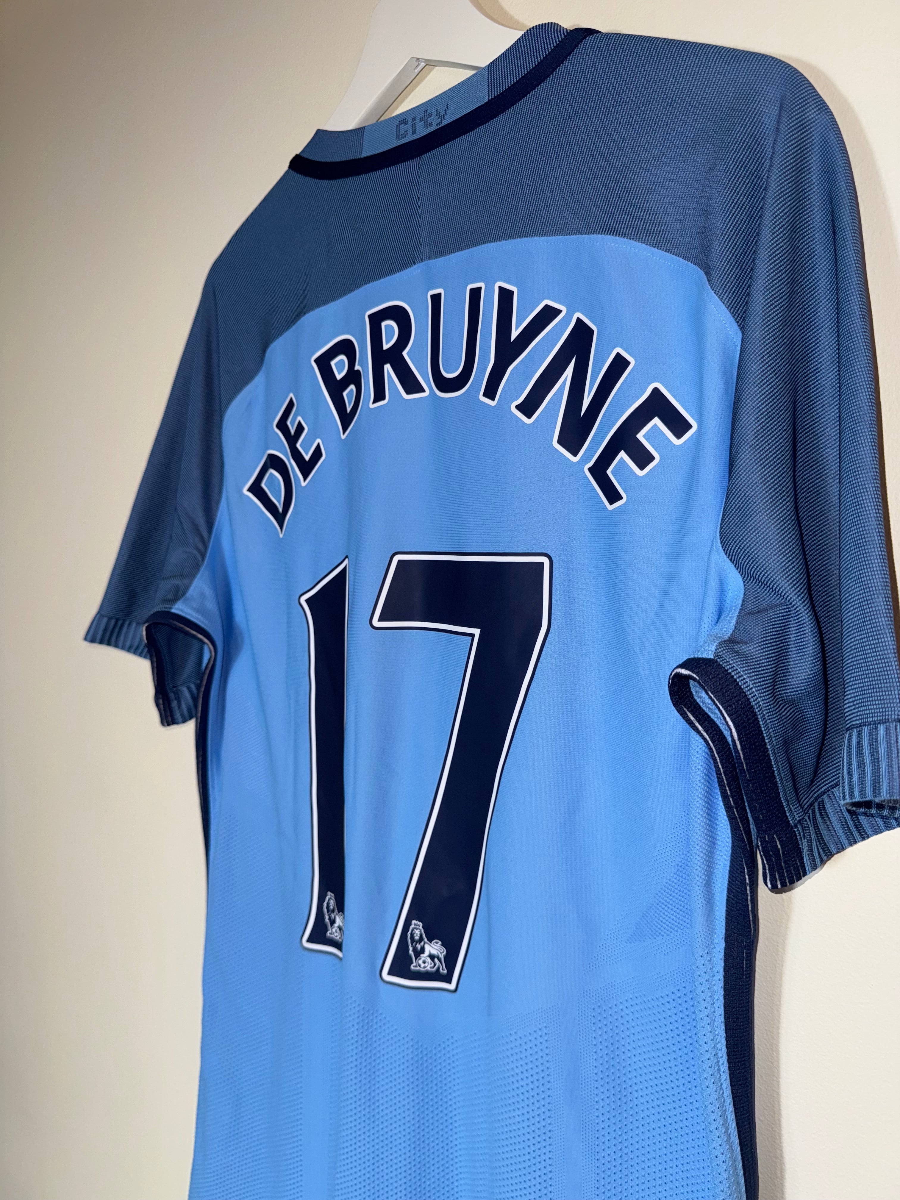 Manchester City 2016/17 Player Spec Football Shirt *DE BRUYNE* L (9/10)