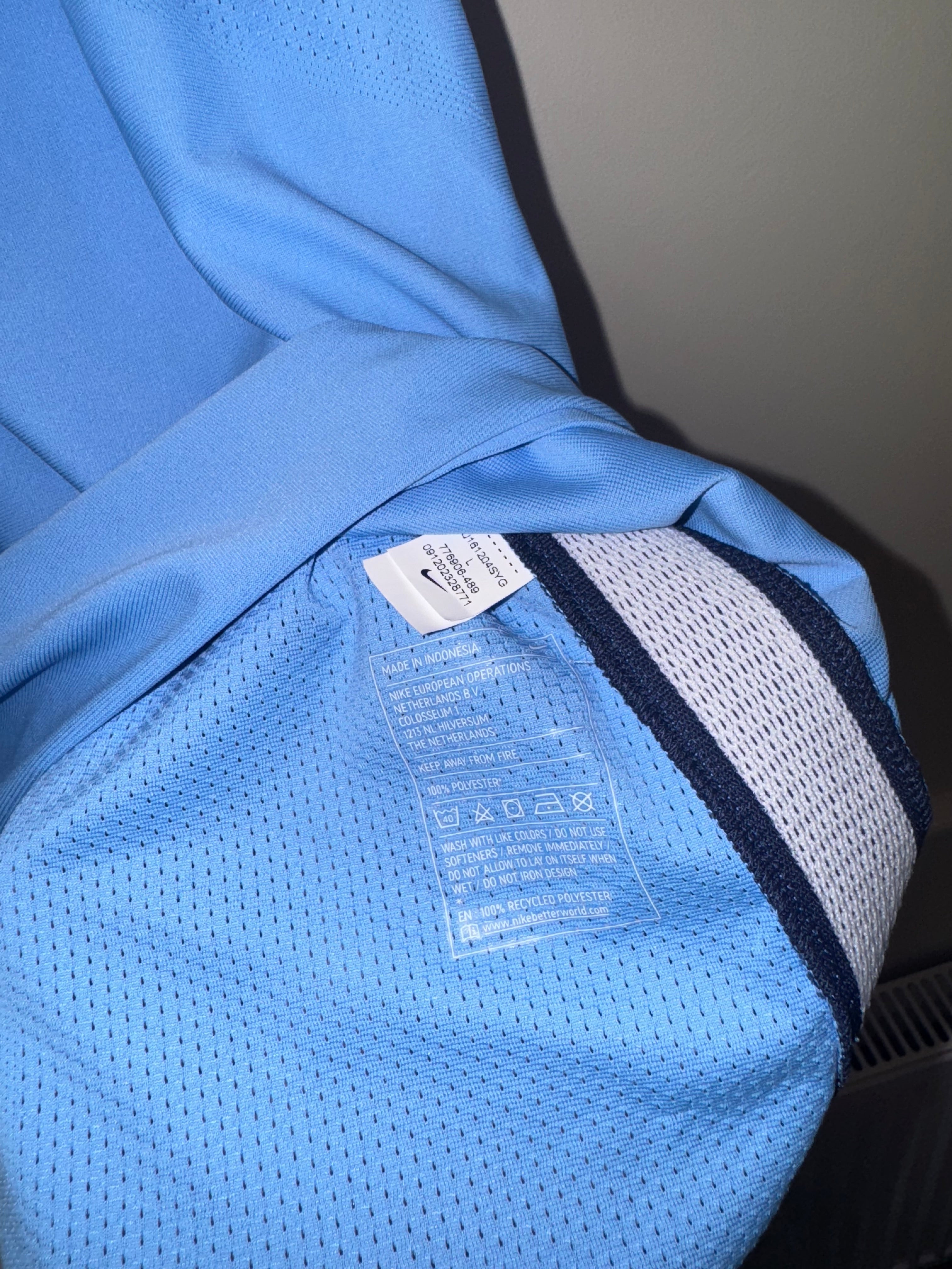 Manchester City 2016/17 Player Spec Football Shirt *DE BRUYNE* L (9/10)