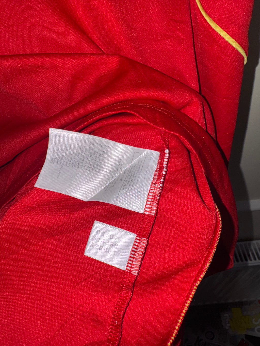 Spain 2008/10 Home Shirt *DAVID VILLA* M